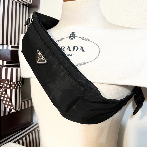 PRADA❤️❤️BUM BAG/WAIST BAG!💜CROSSBODY BAG!⭐️🎉 - Picture 4 of 16